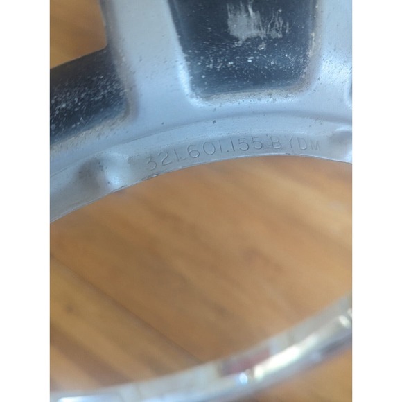 VW Trim Rings AND Hubcaps. 6 Trim Rings & 5 Hubcaps. Rings = 321.601.155.BYDM - Picture 6 of 16